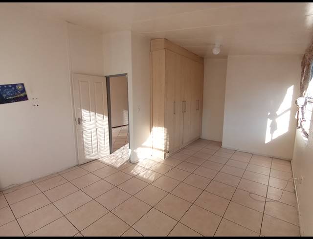 2 BEDROOM TOWNHOUSE FOR SALE IN RIDGEWAY